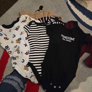 Mix of 6 Short and Long Sleeve Onesies Bundle for Baby Boy